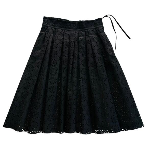 Marc Jacobs Dresses & Skirts - Marc Jacobs Pleated Eyelet Skirt A-line Knee Length Classic Size 8